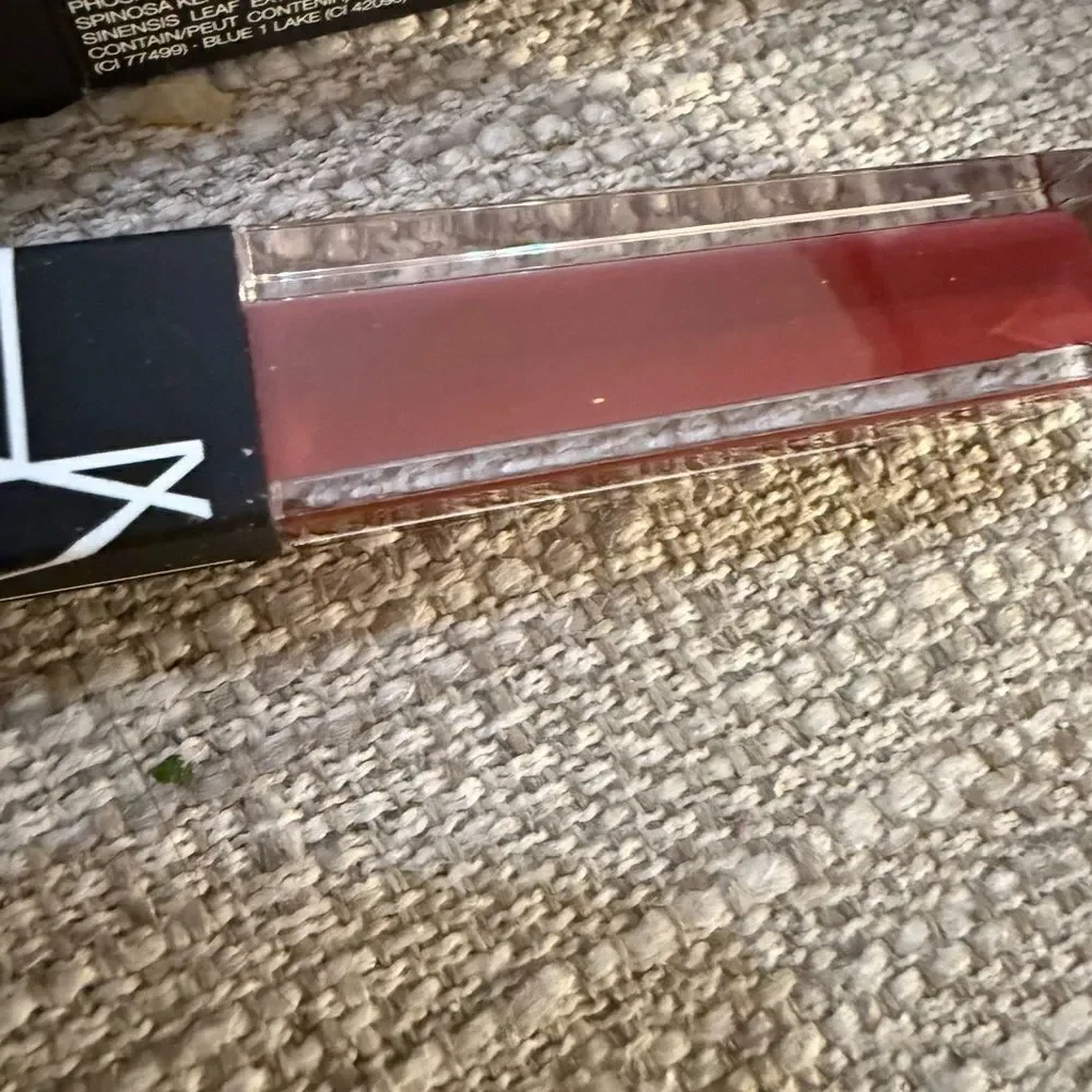 NARS Velvet Lip Gloss in Unspeakable